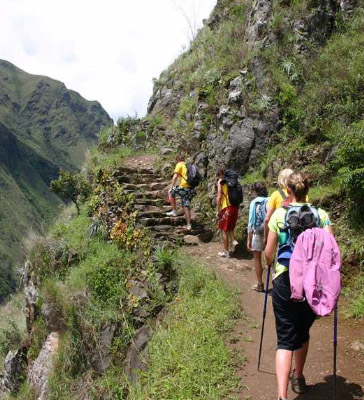 Camino Inka Corto a Machu Picchu 2D/1N Servicio Privado
